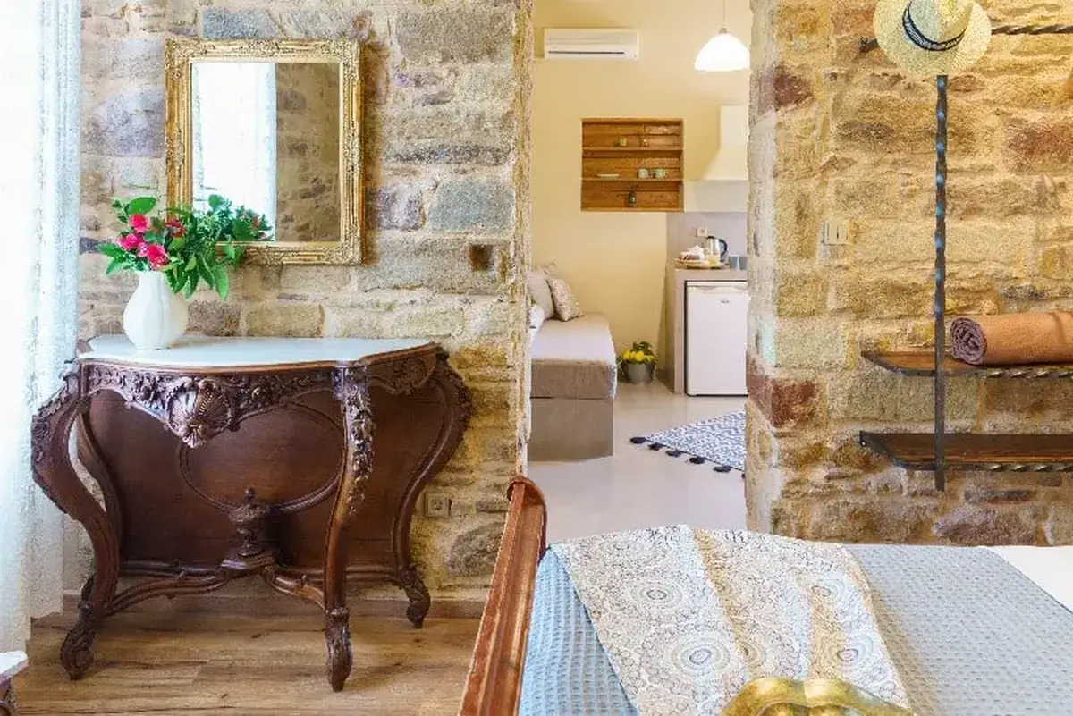 Room 3 at Voulamandis House, Kambos Chios – first-floor triple room, photo 1