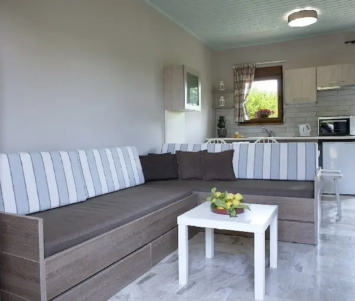 Family apartment with kitchen at Voulamandis House in Chios